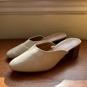 Universal Thread Heeled Mule